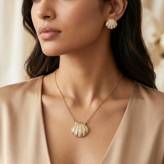 Seashell Motif Chain and Studs Set