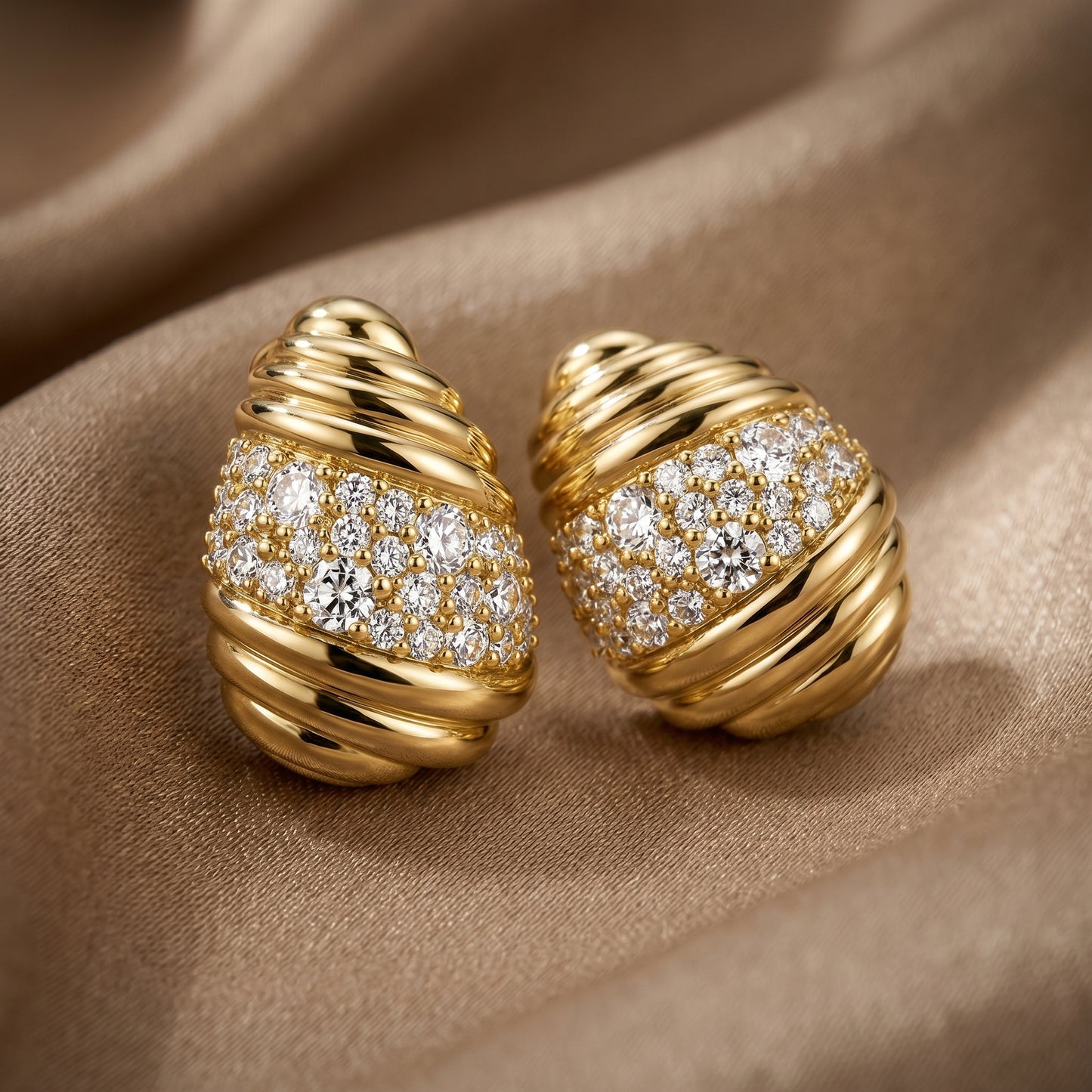 Two-Tone Ribbed Teardrop Studs