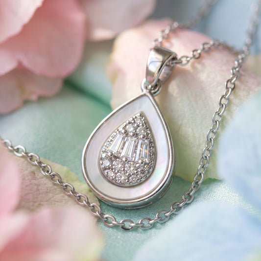 Teardrop Geometric Inlay Chain